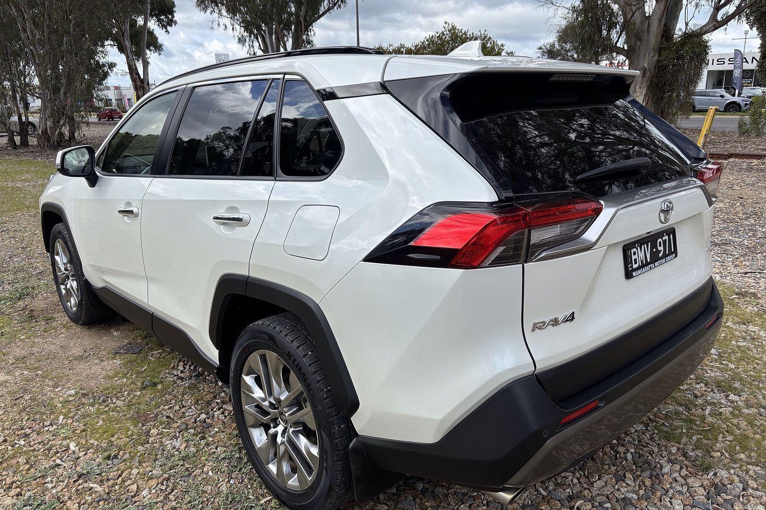 2020 Toyota RAV4 Cruiser 2WD in White