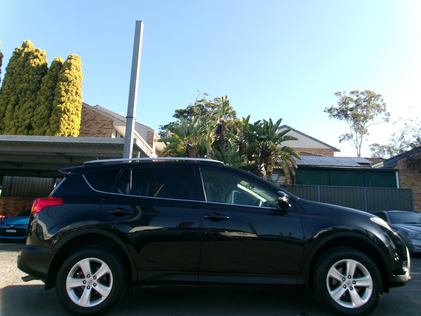 2013 Toyota RAV4 GXL-2WD in Black