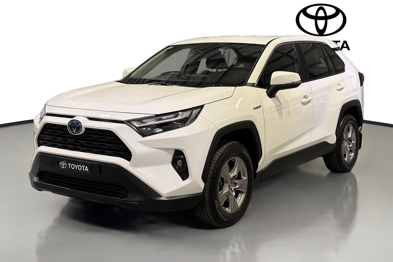 2022 Toyota RAV4 GX-2WD in White