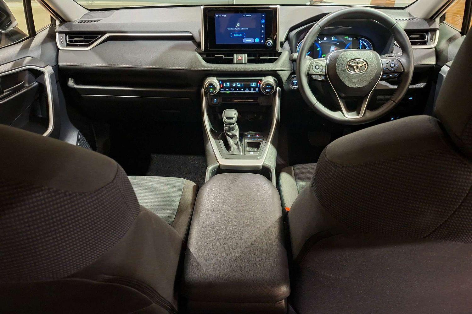 2025 Toyota RAV4 GX-2WD in White