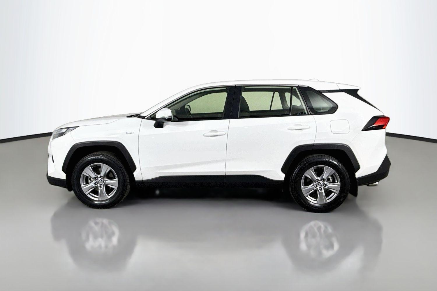 2025 Toyota RAV4 GX 2WD in White