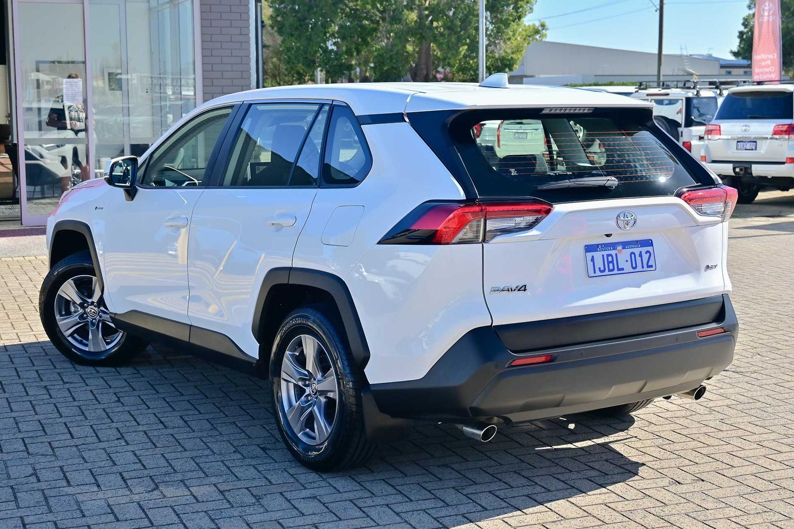 2025 Toyota RAV4 GX 2WD in White
