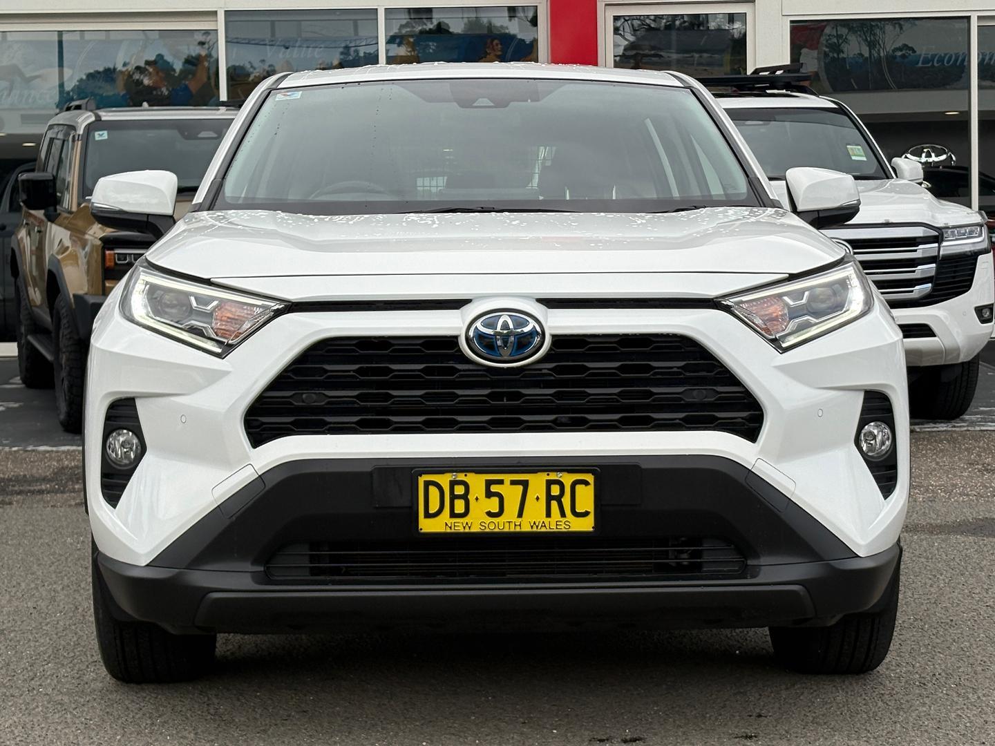 2021 Toyota RAV4 GX-2WD in White