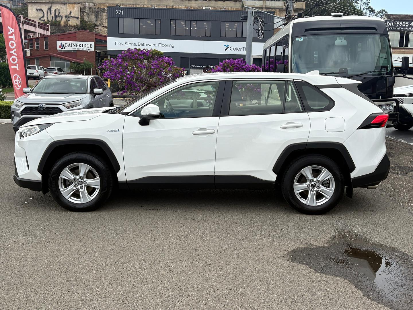2021 Toyota RAV4 GX-2WD in White