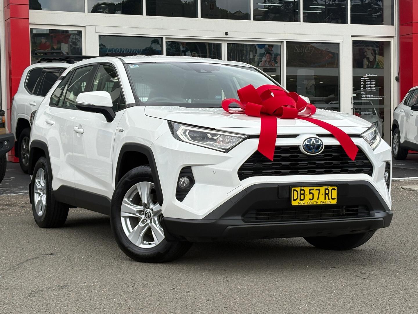 2021 Toyota RAV4 GX-2WD in White