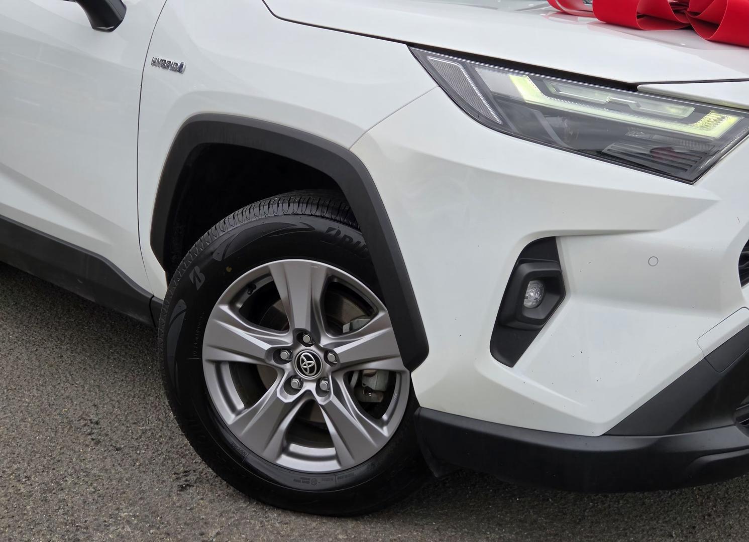 2022 Toyota RAV4 GX-2WD in White
