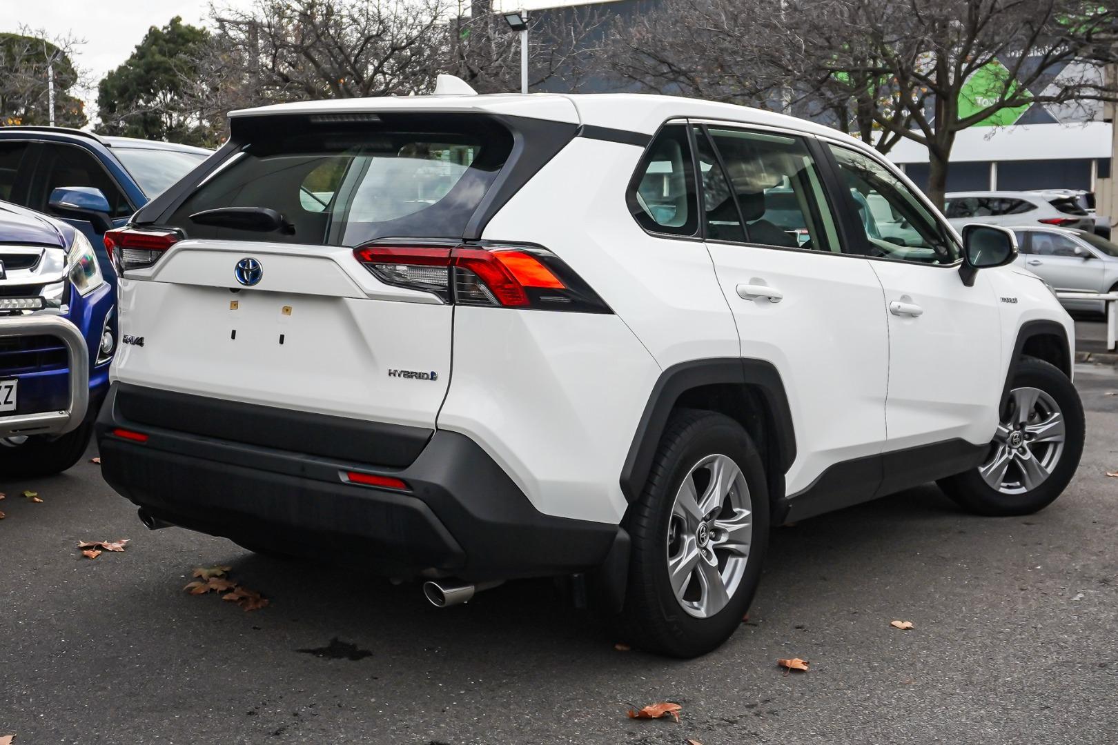 2024 Toyota RAV4 GX-2WD in White