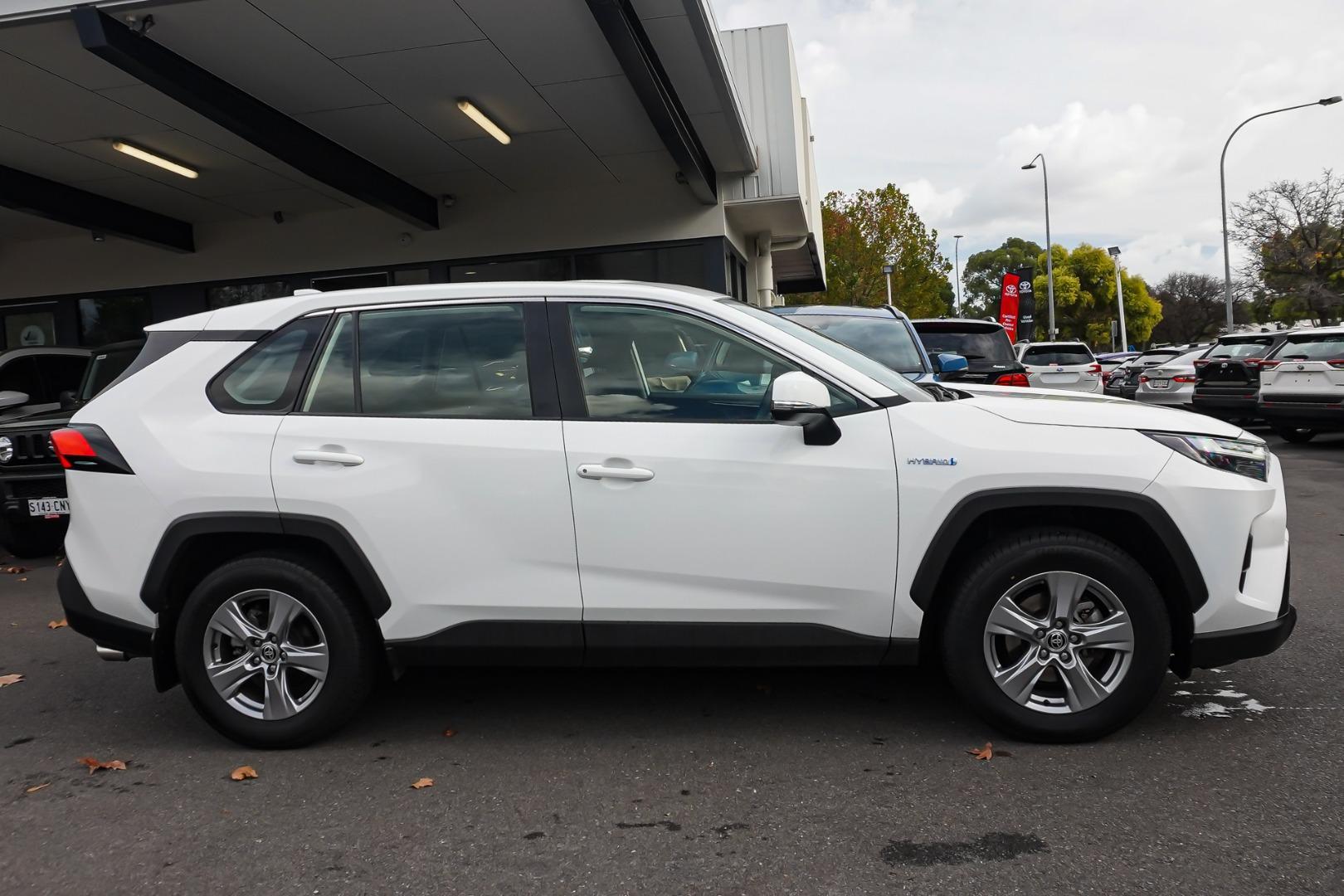 2024 Toyota RAV4 GX-2WD in White