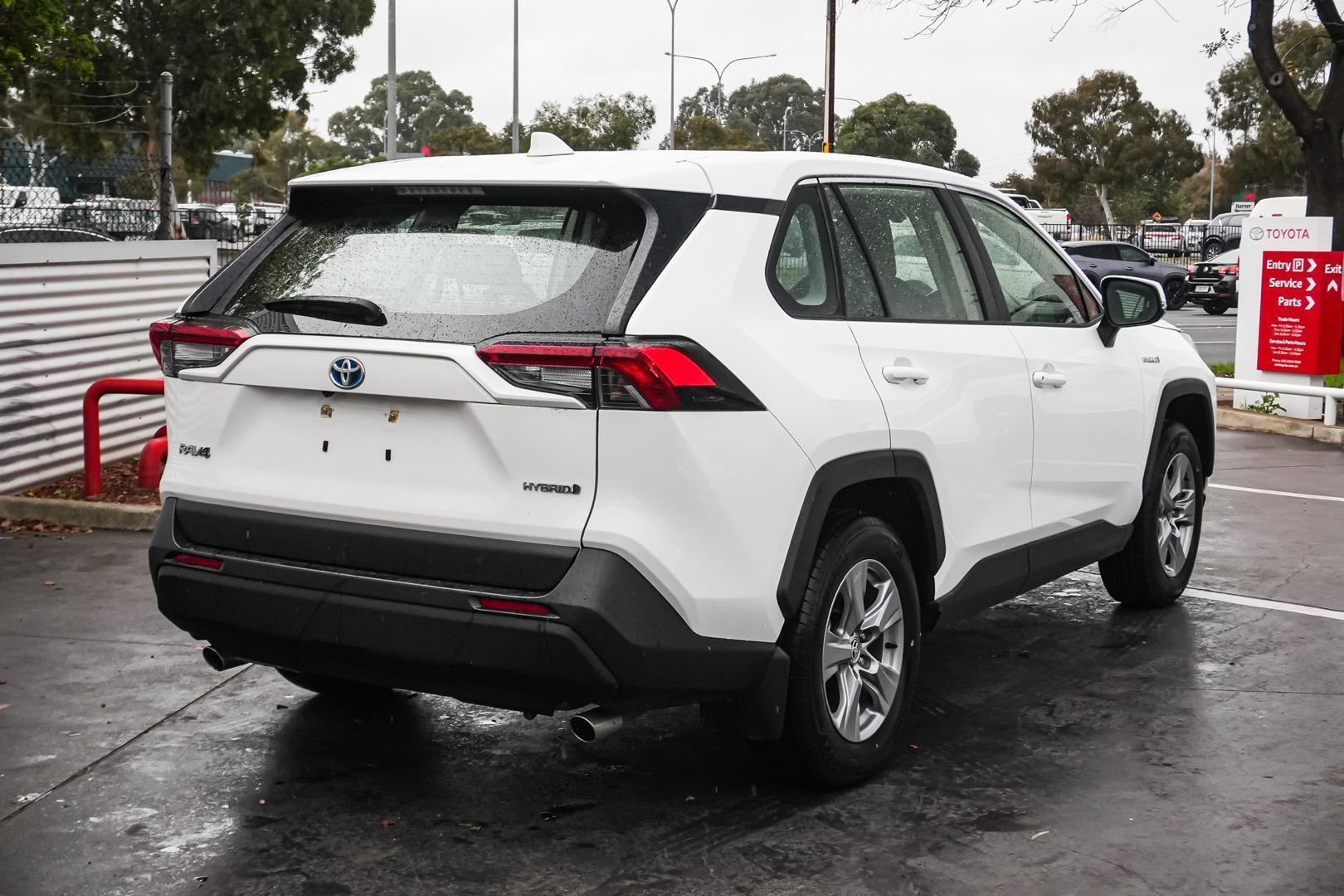 2024 Toyota RAV4 GX in White