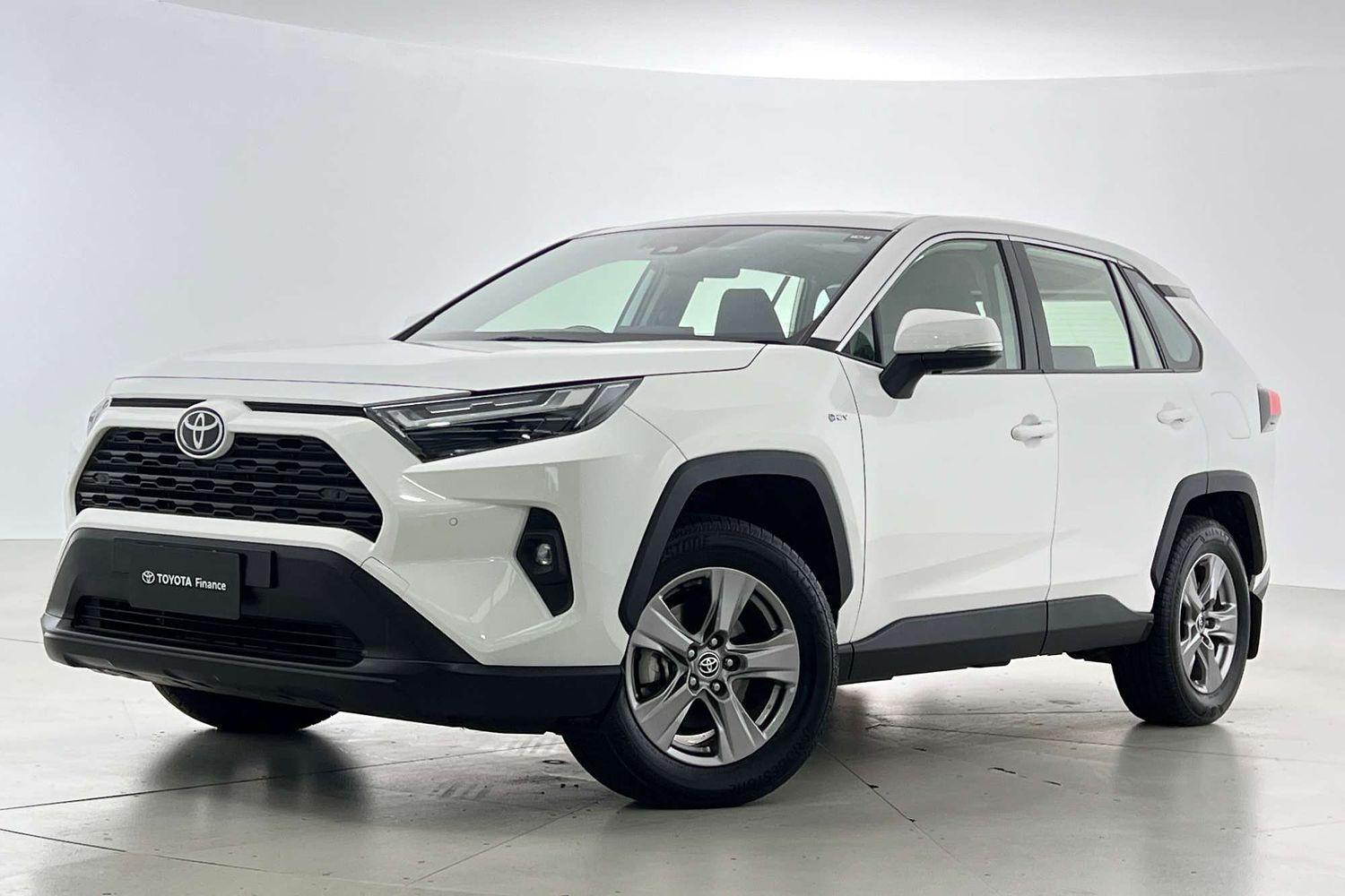 2024 Toyota RAV4 GX in White
