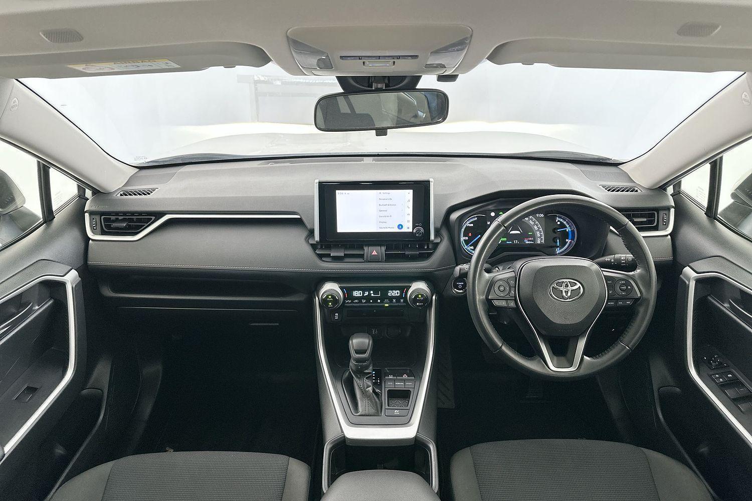 2023 Toyota RAV4 GX-2WD in White