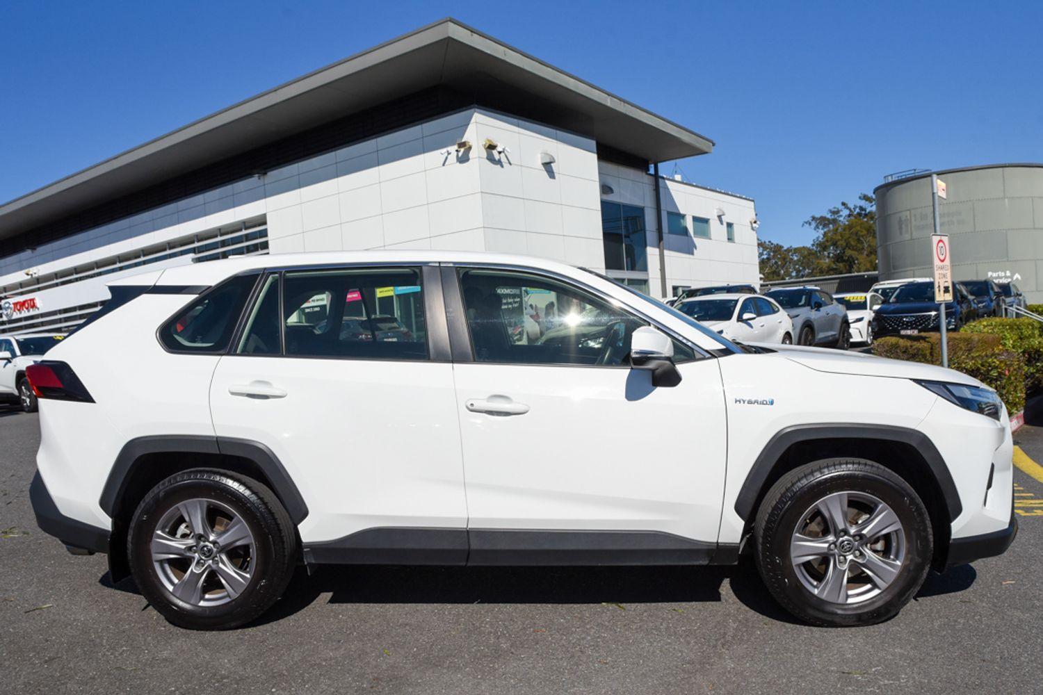 2024 Toyota RAV4 GX-2WD in White