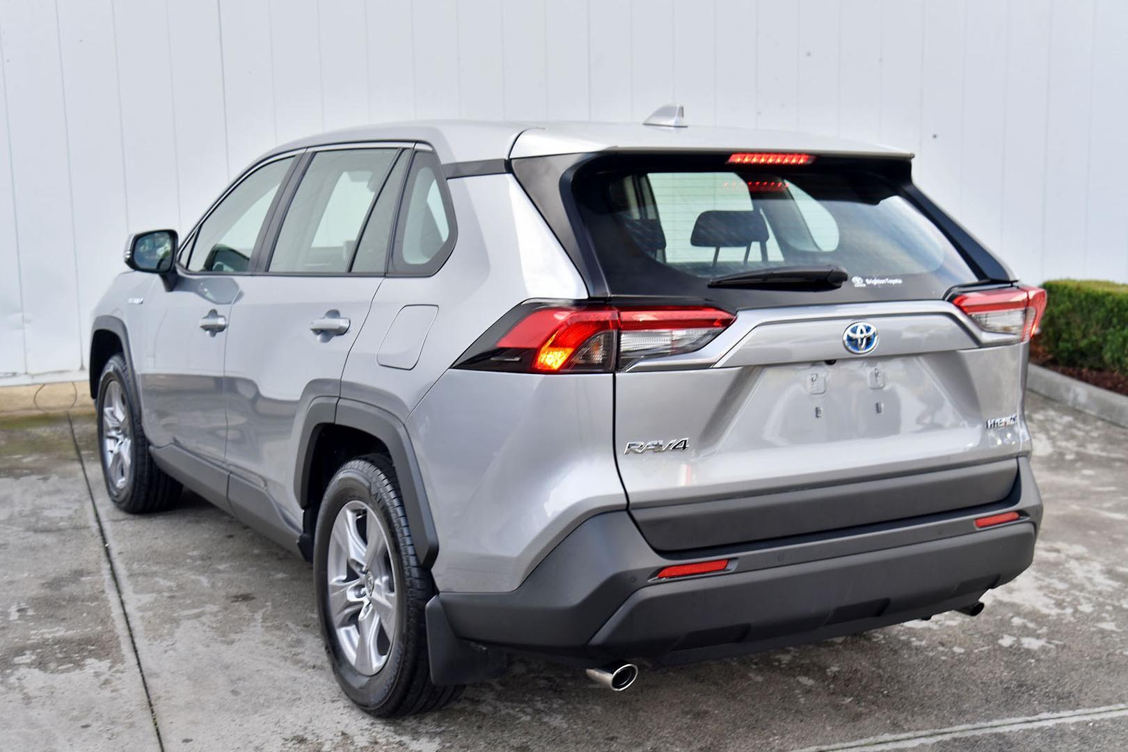 2024 Toyota RAV4 GX in Silver
