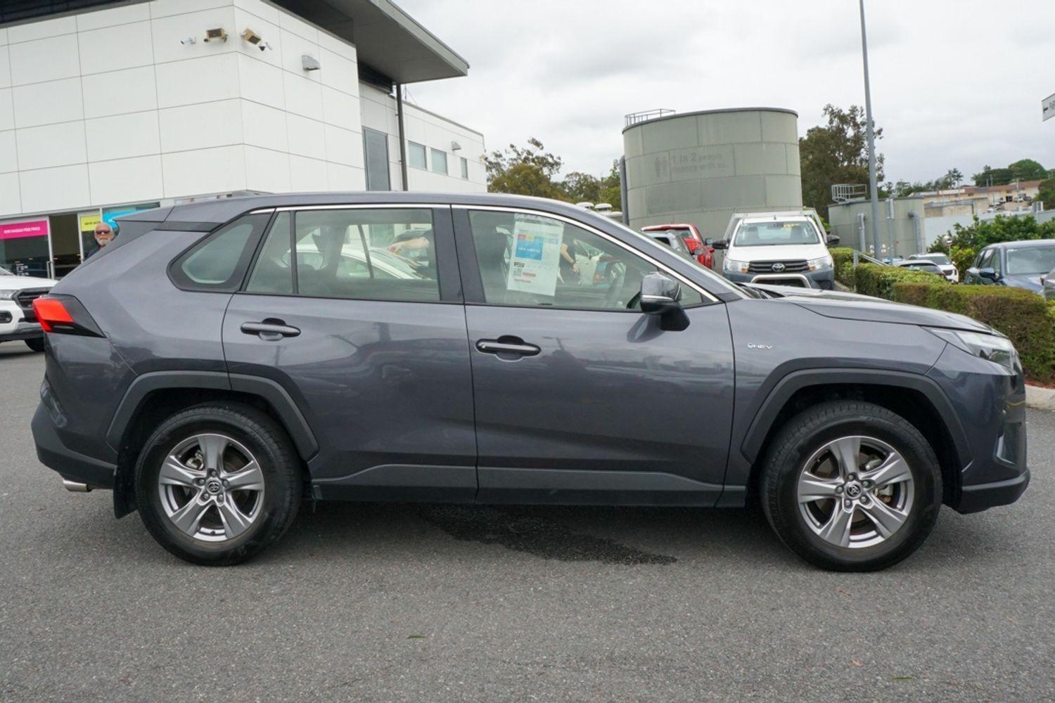 2025 Toyota RAV4 GX-2WD in Silver