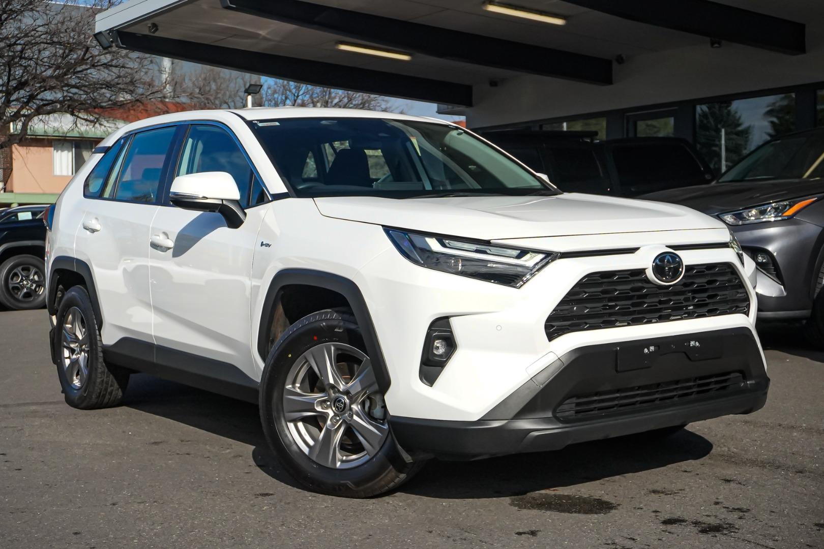 2025 Toyota RAV4 GX-2WD in White