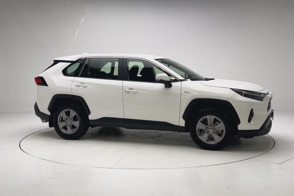 2025 Toyota RAV4 GX-2WD in White