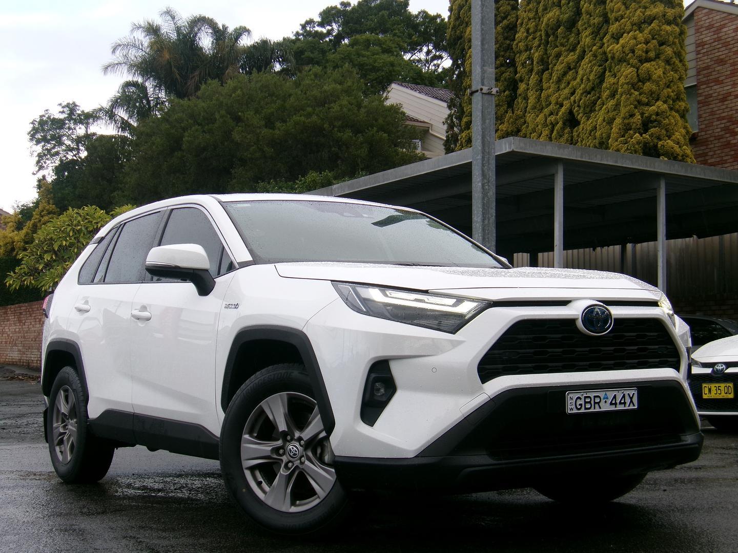 2023 Toyota RAV4 GX-2WD in White
