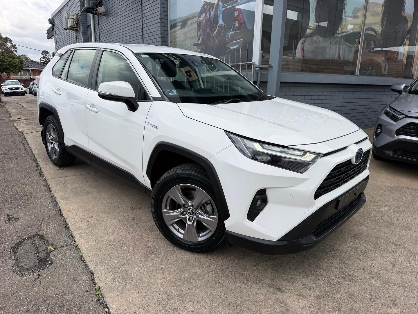 2024 Toyota RAV4 GX-2WD in White