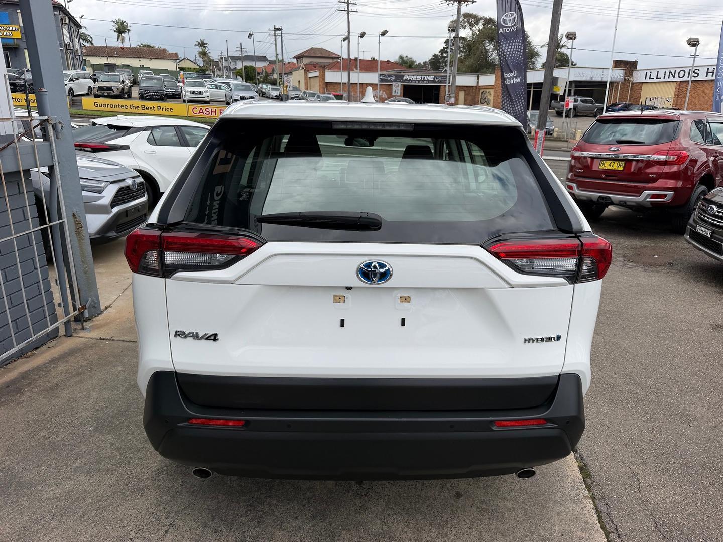2024 Toyota RAV4 GX-2WD in White