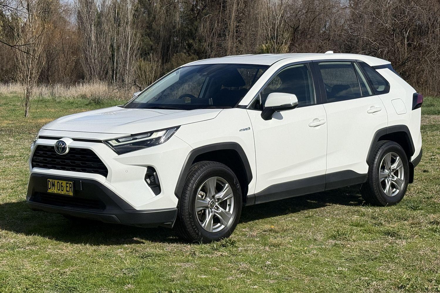 2024 Toyota RAV4 GX-2WD in White