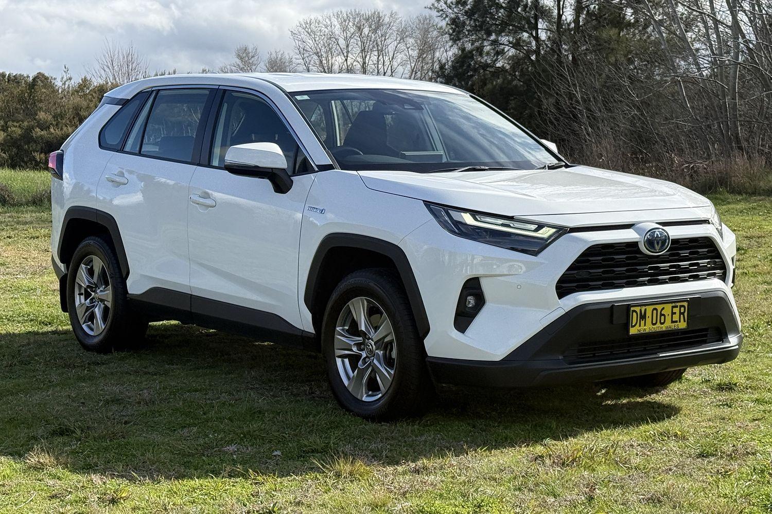 2024 Toyota RAV4 GX-2WD in White