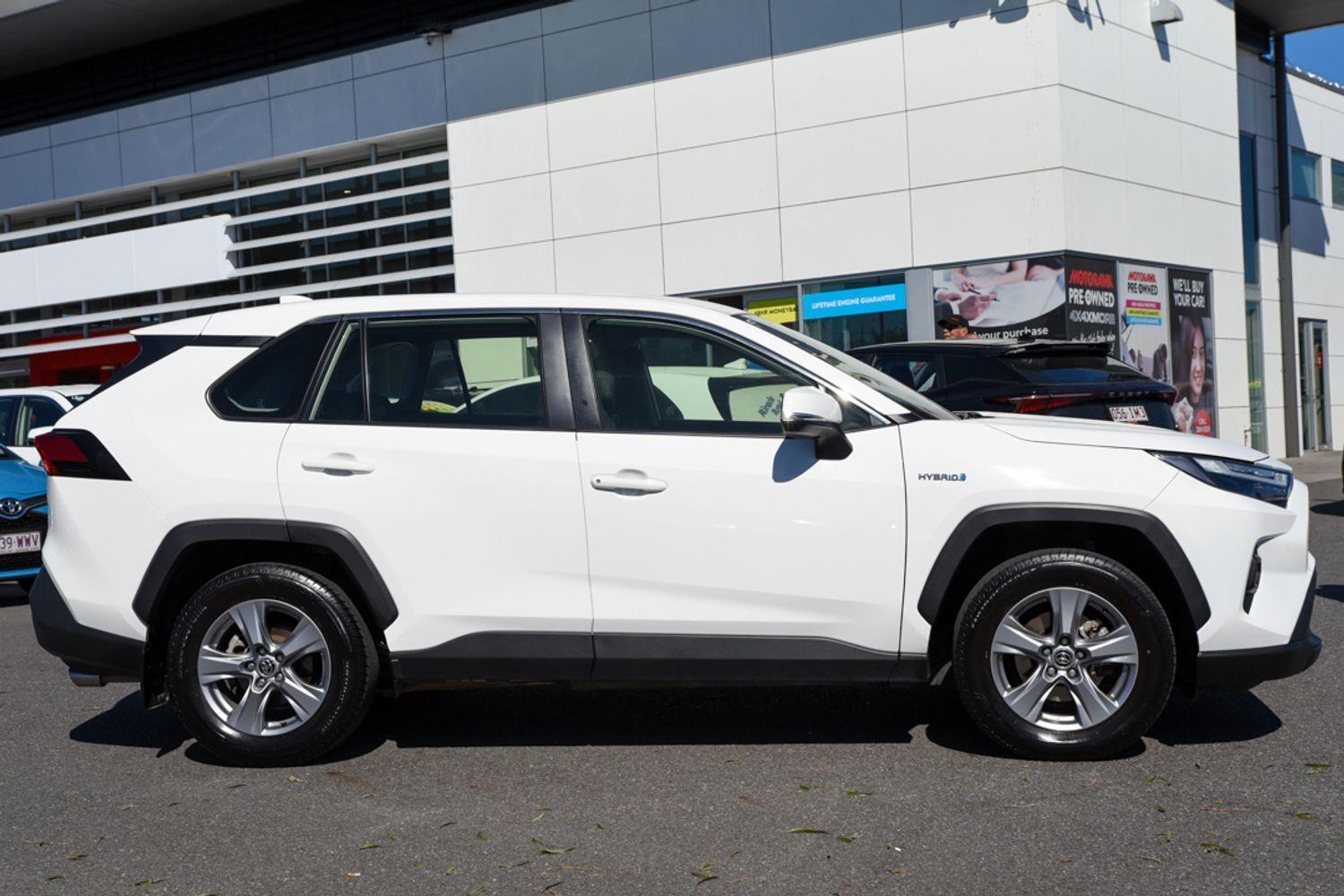 2024 Toyota RAV4 GX-2WD in White