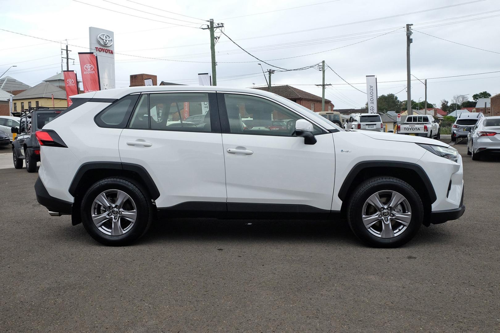 2024 Toyota RAV4 GX-2WD in White