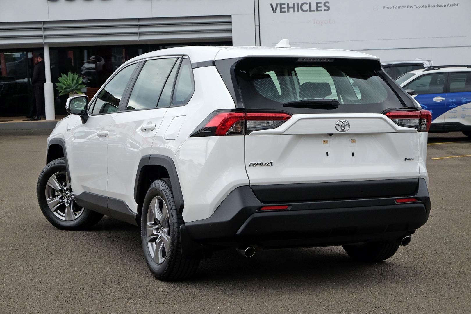 2024 Toyota RAV4 GX-2WD in White