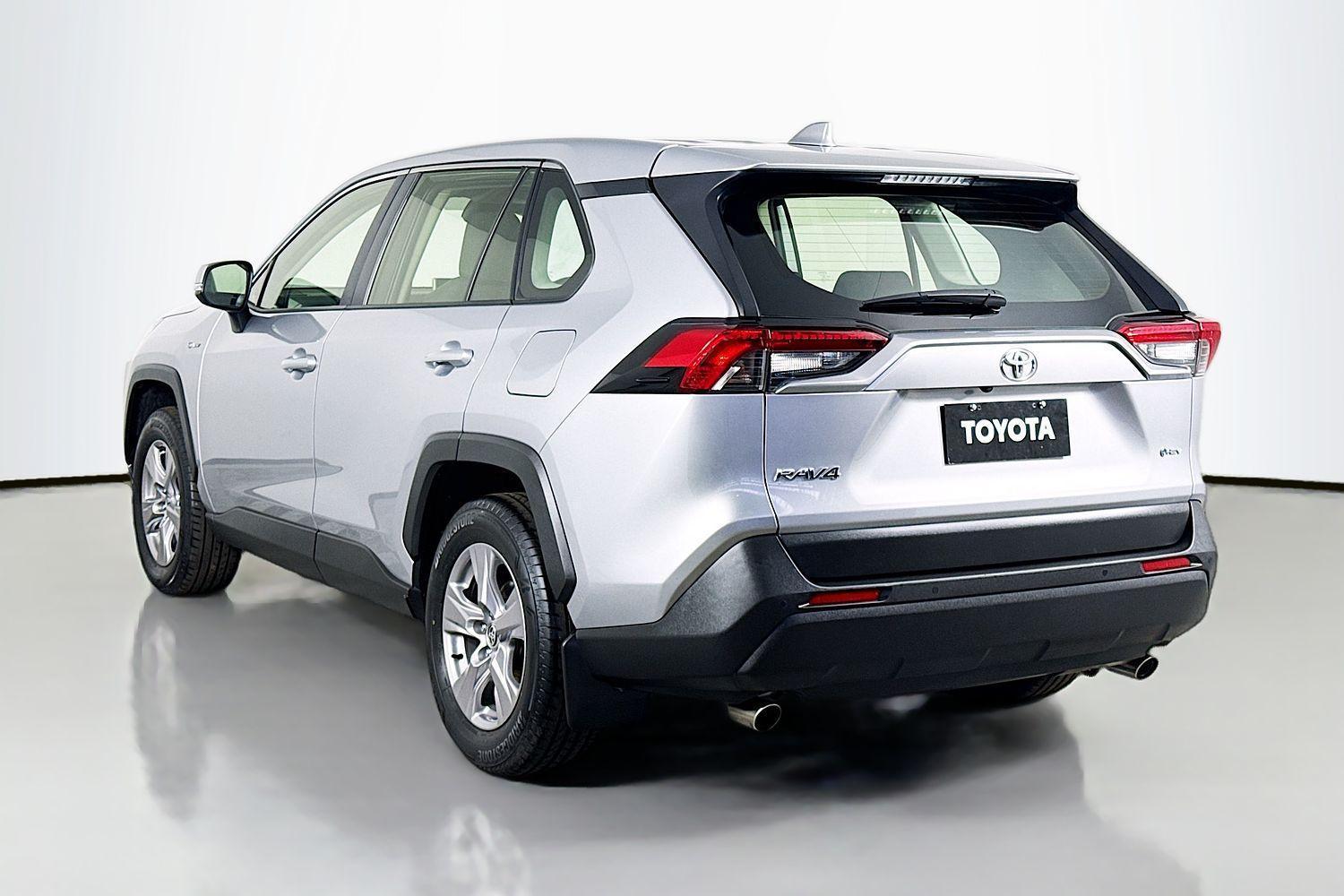 2025 Toyota RAV4 GX 2WD in Silver
