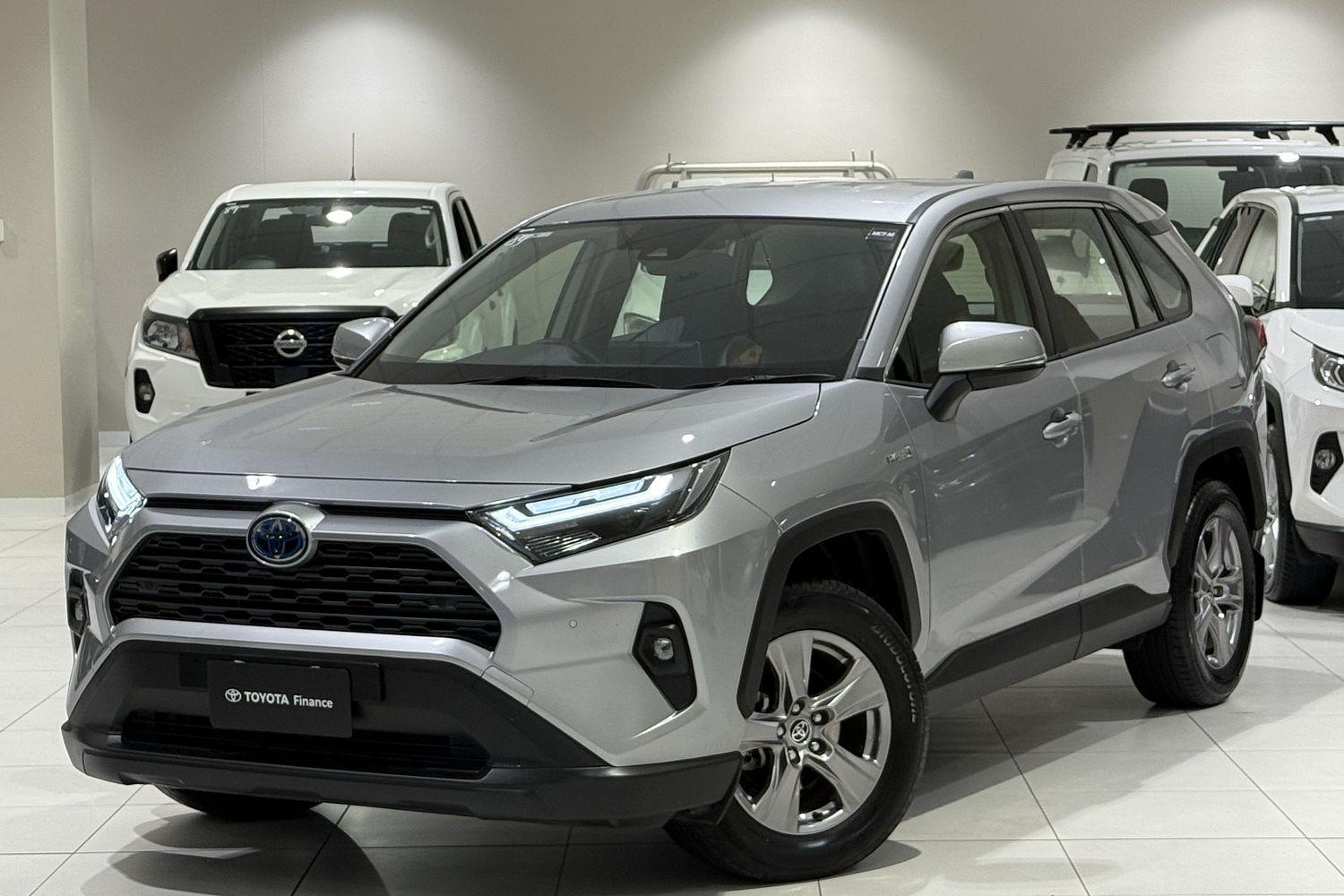 2022 Toyota RAV4 GX in Silver