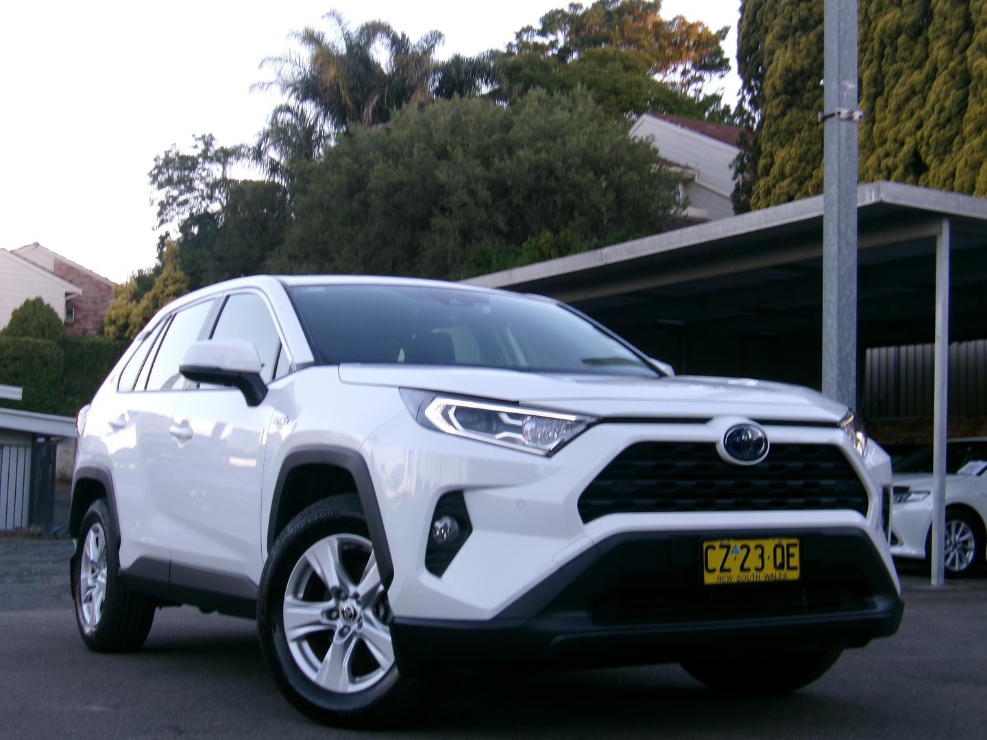 2021 Toyota RAV4 GX-2WD in White