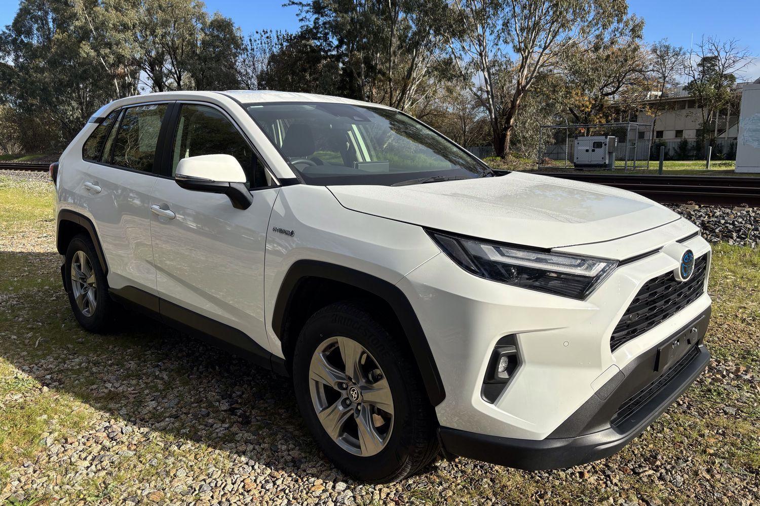2023 Toyota RAV4 GX-2WD in White