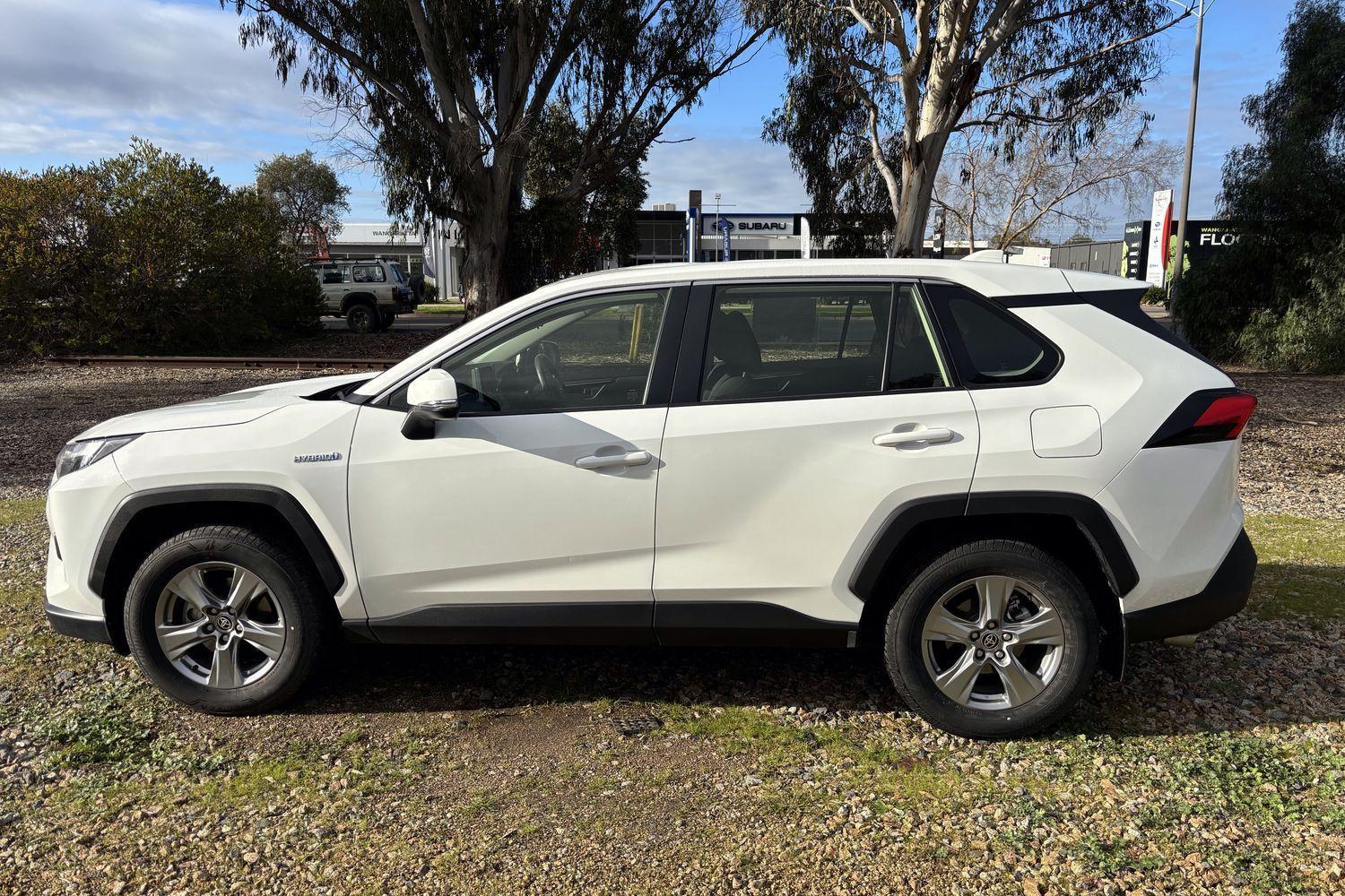 2023 Toyota RAV4 GX-2WD in White