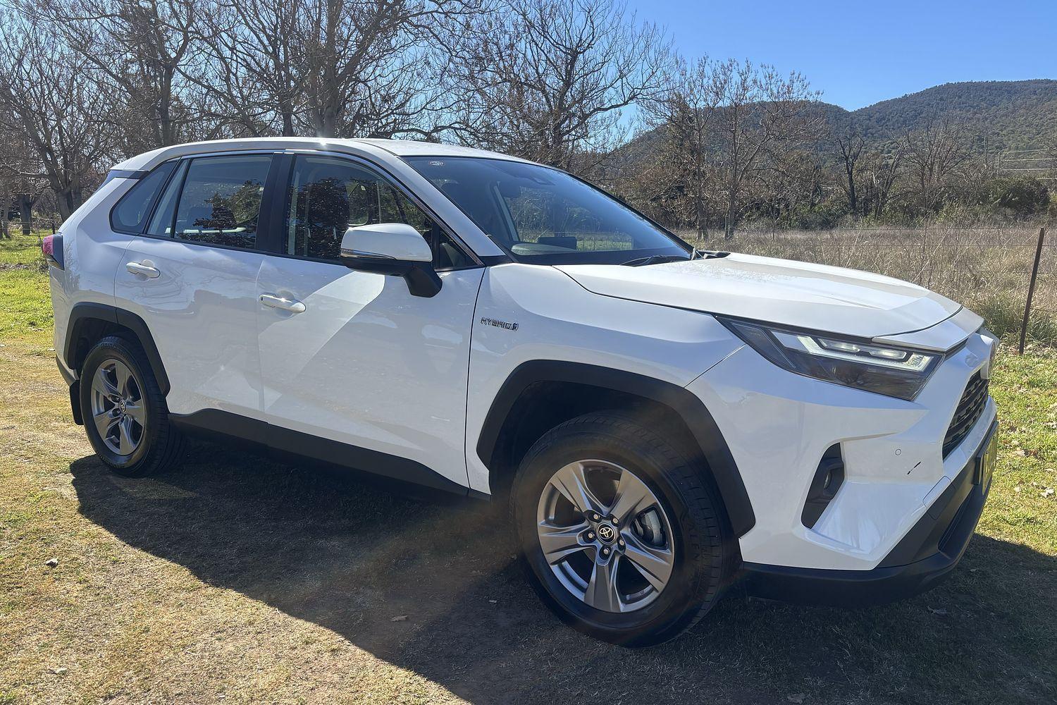 2024 Toyota RAV4 GX-2WD in White