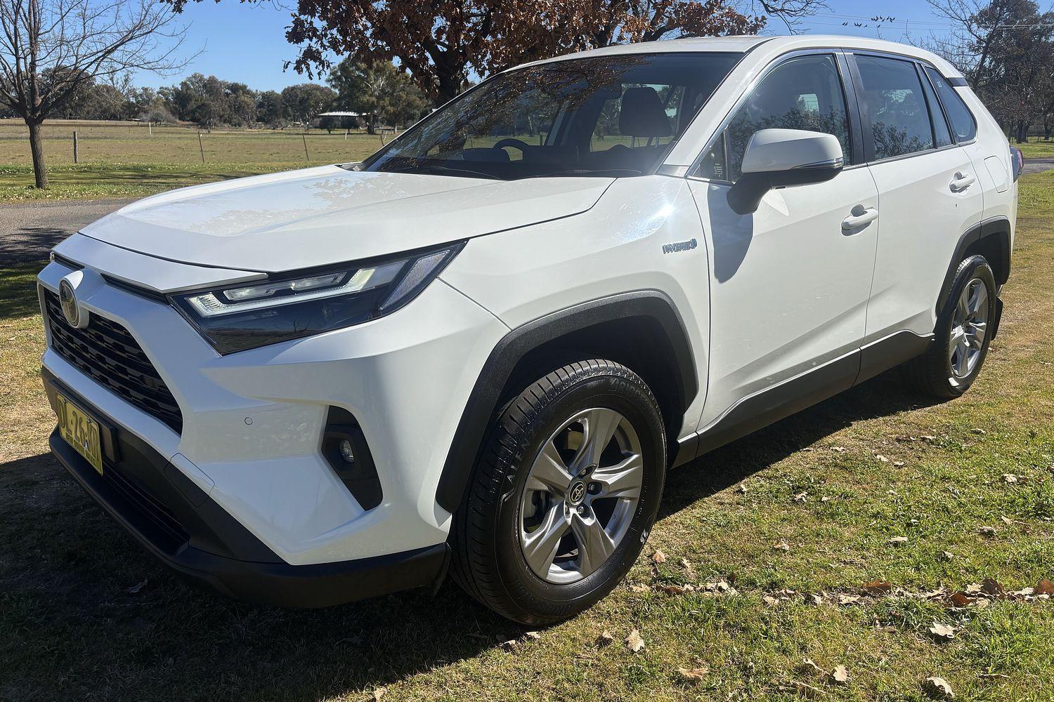 2024 Toyota RAV4 GX-2WD in White