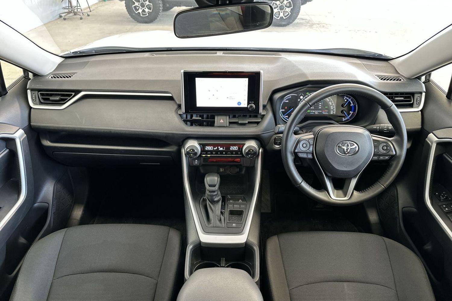 2025 Toyota RAV4 GX-2WD in White