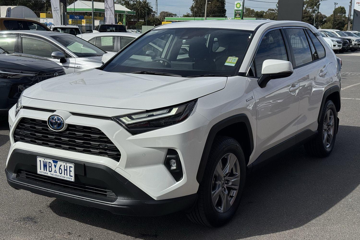 2022 Toyota RAV4 GX in White