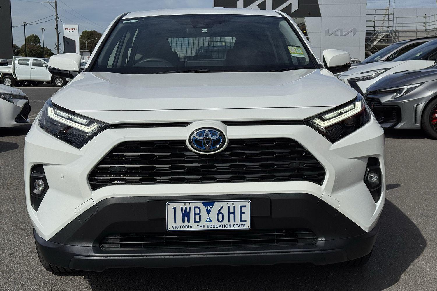 2022 Toyota RAV4 GX in White
