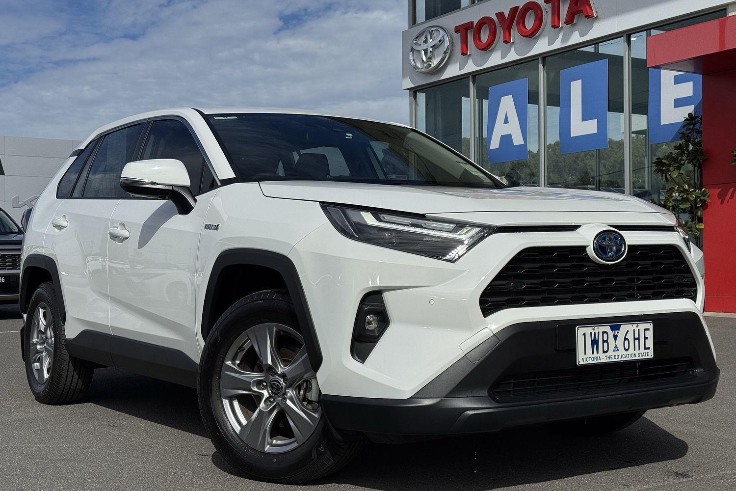 2022 Toyota RAV4 GX in White