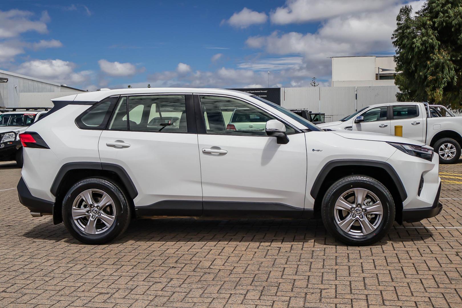 2025 Toyota RAV4 GX 2WD in White