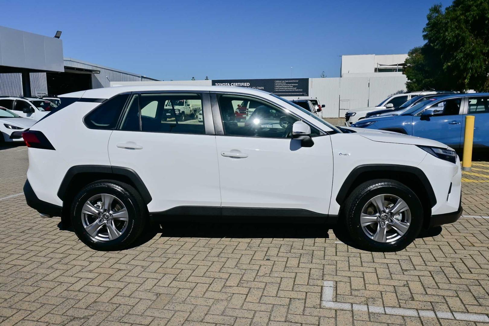2025 Toyota RAV4 GX 2WD in White