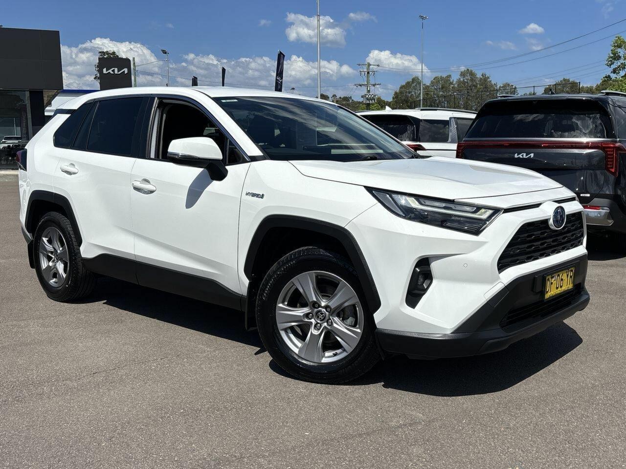 2022 Toyota RAV4 GX-2WD in White