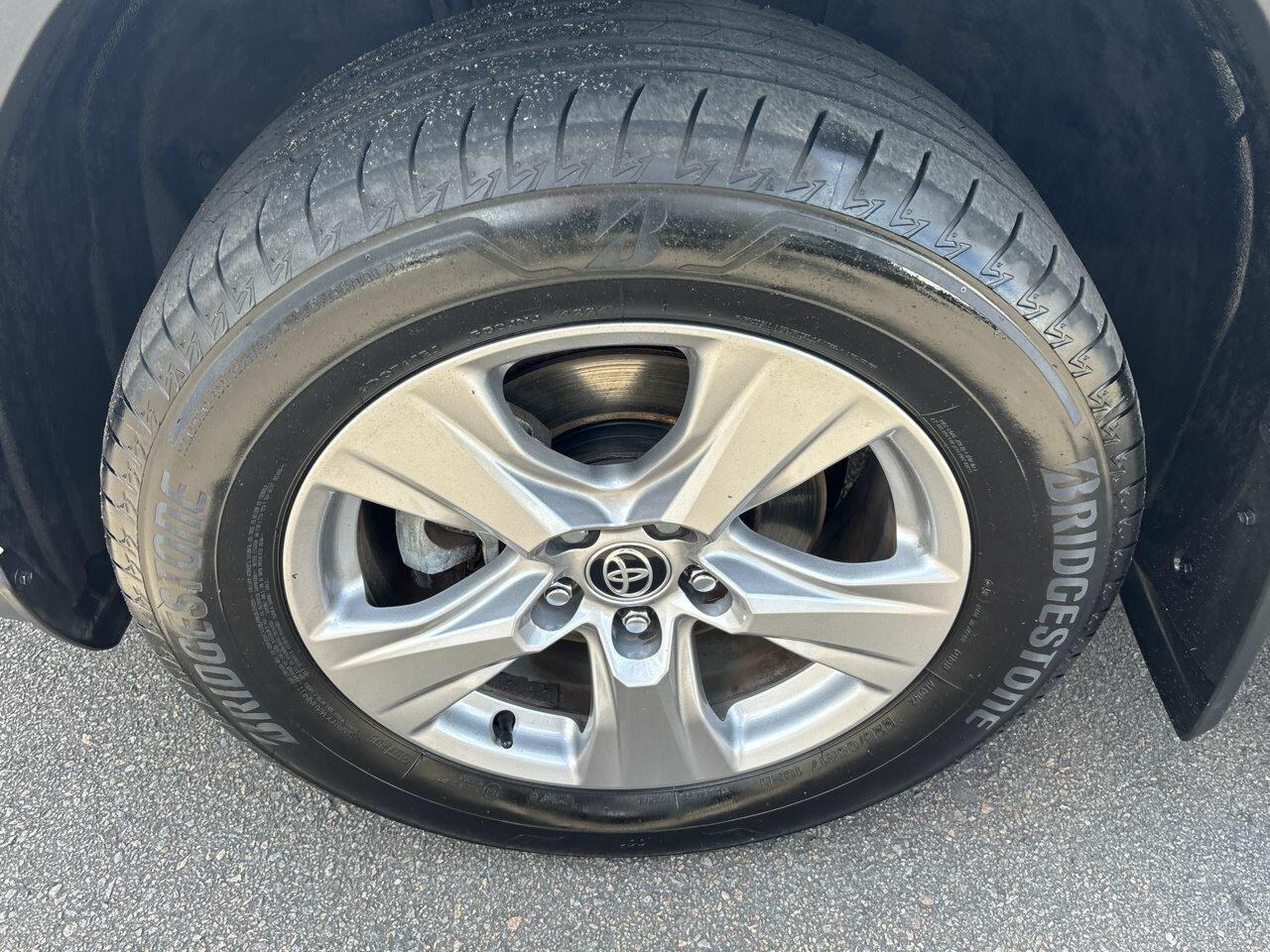 2022 Toyota RAV4 GX-2WD in White