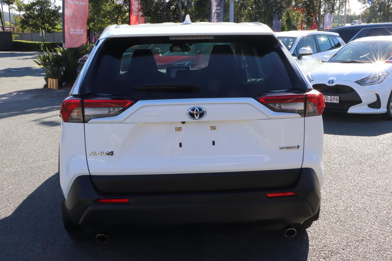 2022 Toyota RAV4 GX-2WD in White