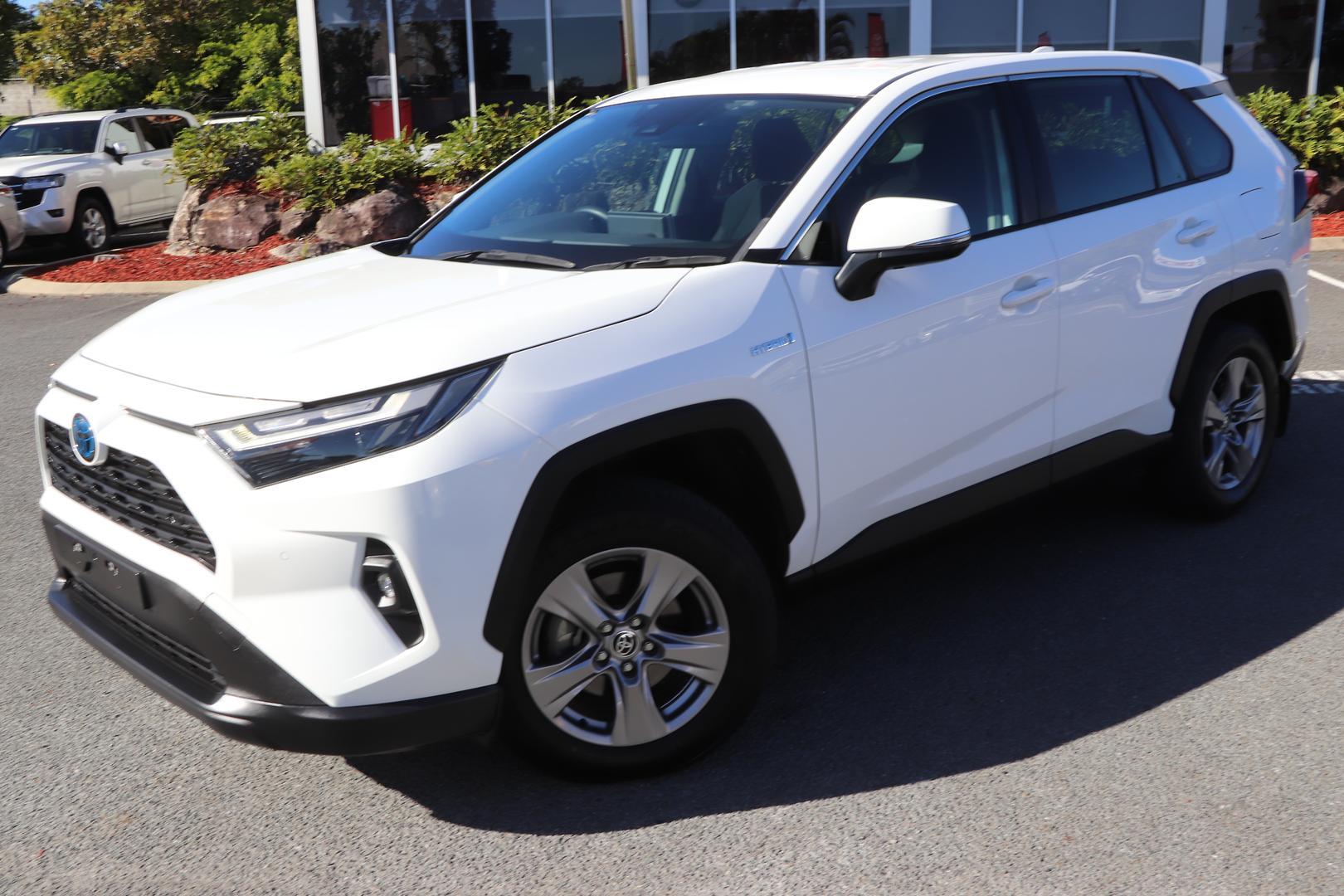 2022 Toyota RAV4 GX-2WD in White