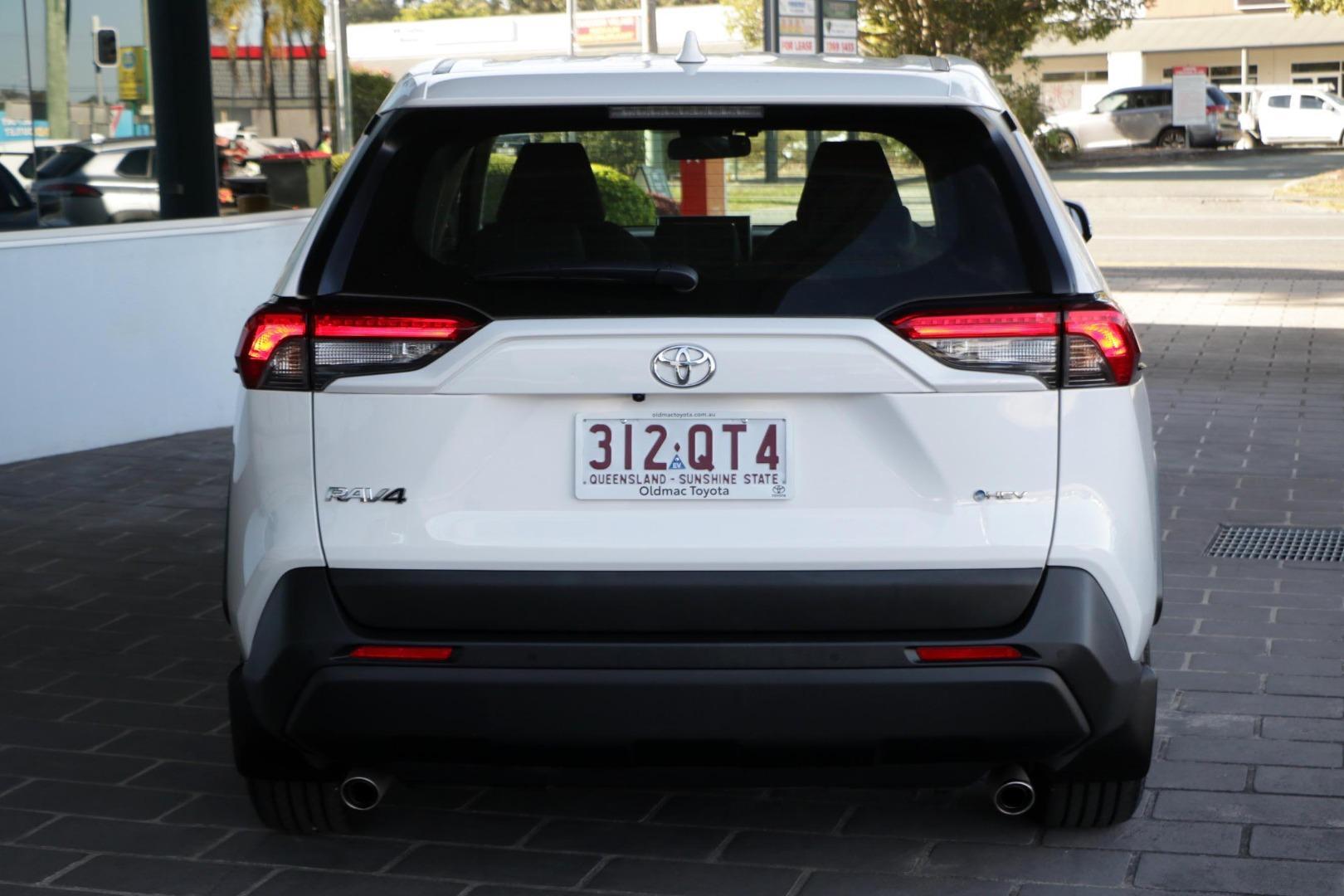 2025 Toyota RAV4 GX-2WD in White