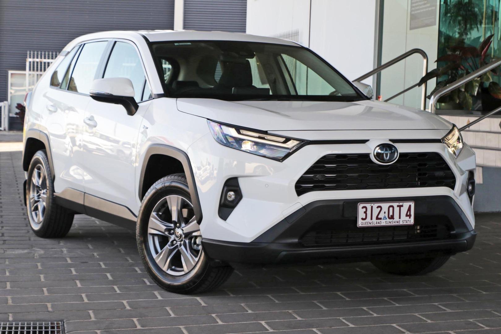 2025 Toyota RAV4 GX-2WD in White