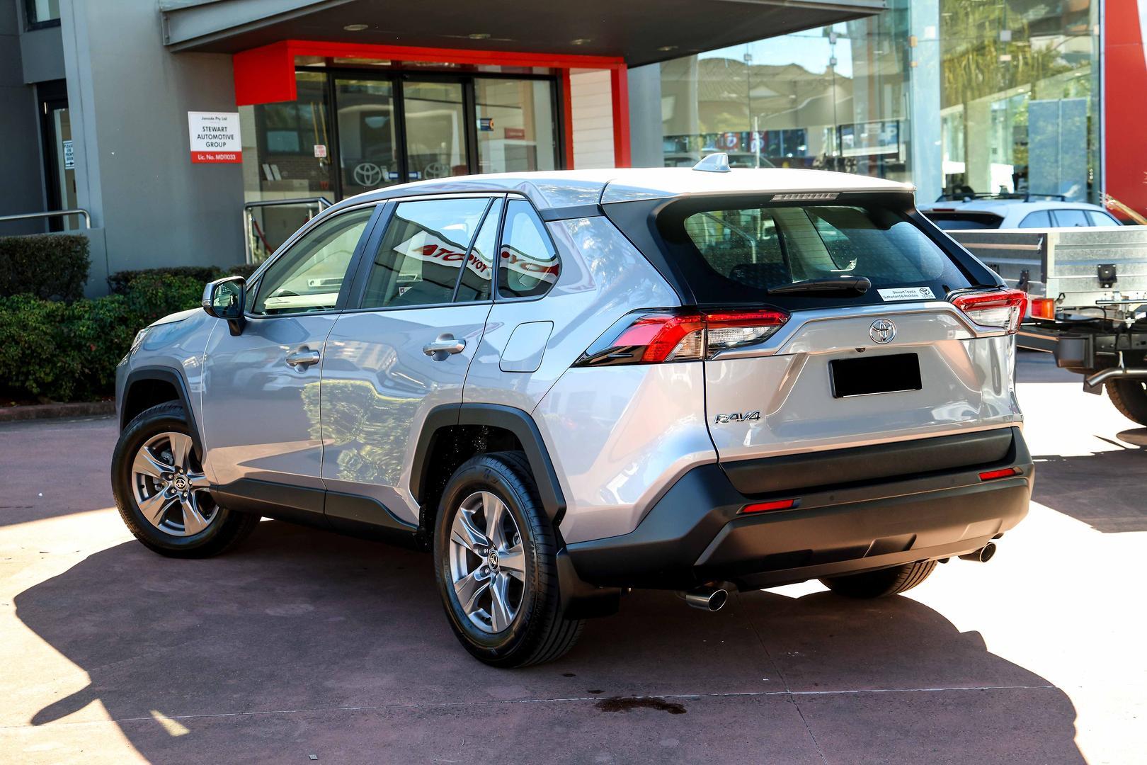 2025 Toyota RAV4 GX-2WD in White
