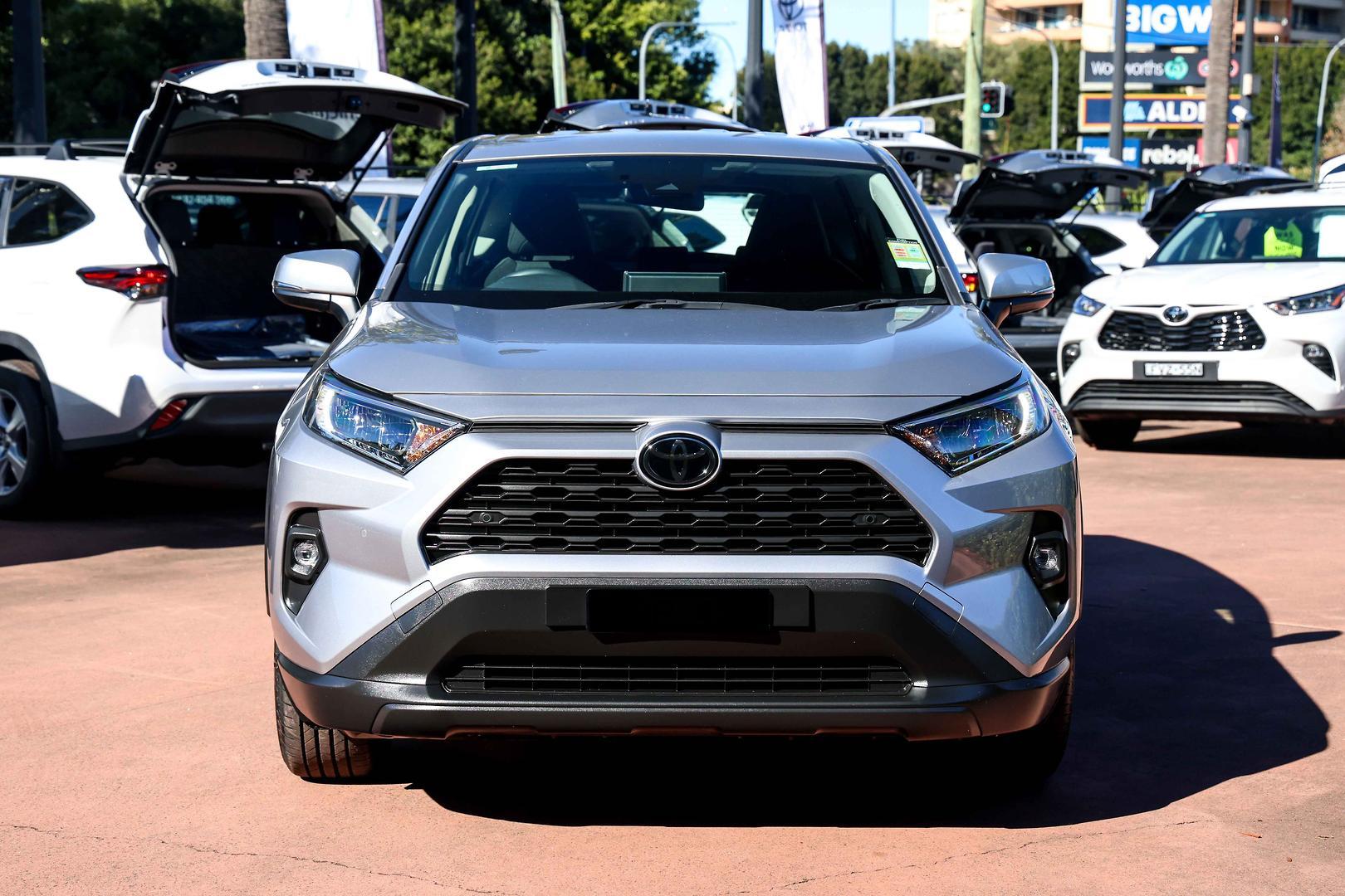 2025 Toyota RAV4 GX-2WD in White