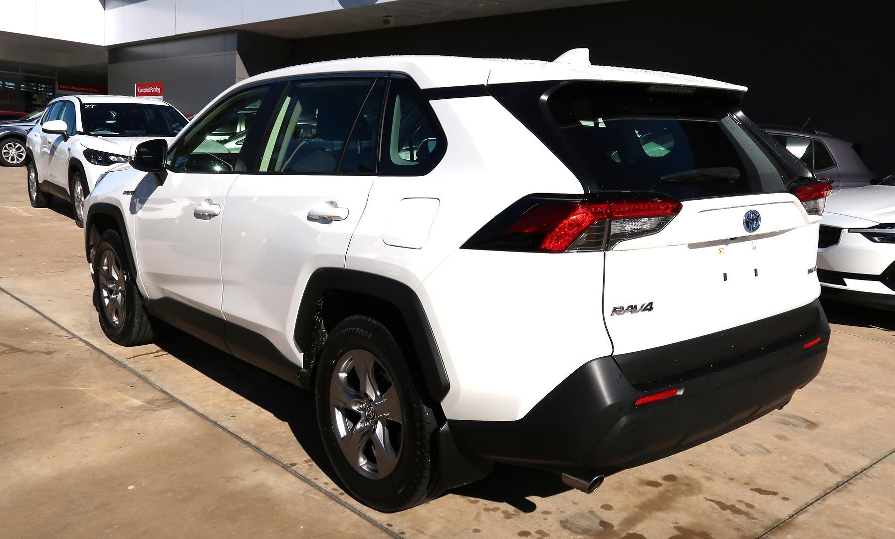 2024 Toyota RAV4 GX-2WD in White
